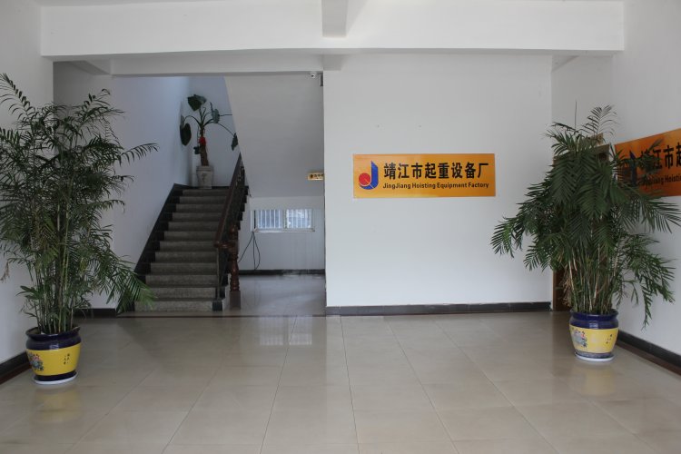靖起承接各類規(guī)格起重機的定制服務！