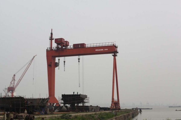 靖起箱型梁門式起重機(jī)優(yōu)勢(shì) 靖起箱型梁門式起重機(jī)優(yōu)勢(shì)