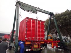 集裝箱起重機(jī)吊具如何節(jié)能改造 集裝箱起重機(jī)吊具如何節(jié)能改造