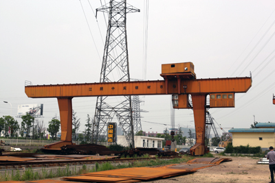 戶外門式起重機結(jié)構件精度的安裝要求