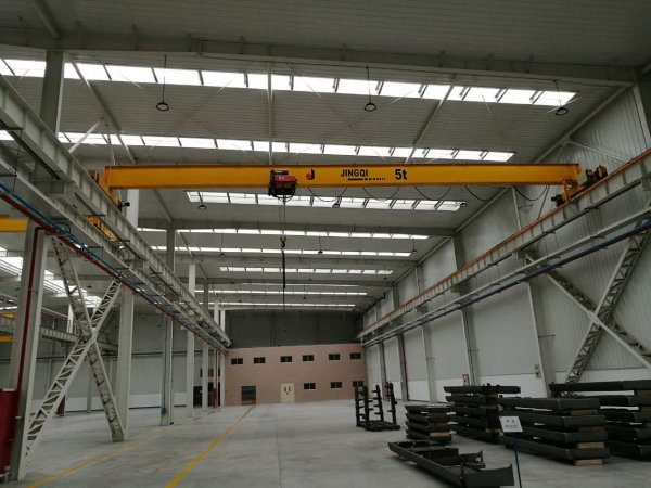 歐式起重機的配置及結(jié)構(gòu)特點