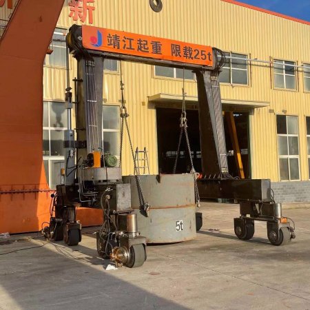 靖起為何要設(shè)計大噸位的液壓龍門吊？